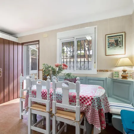 Villa El Limonar, 8 Pax *